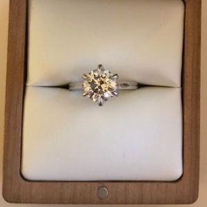 1.86 Ct Round Brilliant IGI Certified CVD Diamond Ring